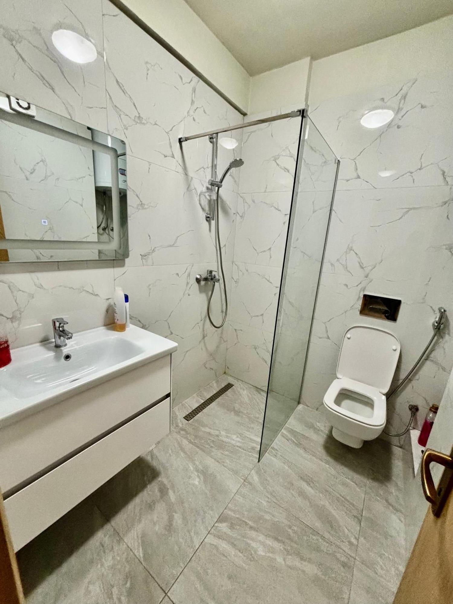 Edi'S Apartament Tiran Dış mekan fotoğraf
