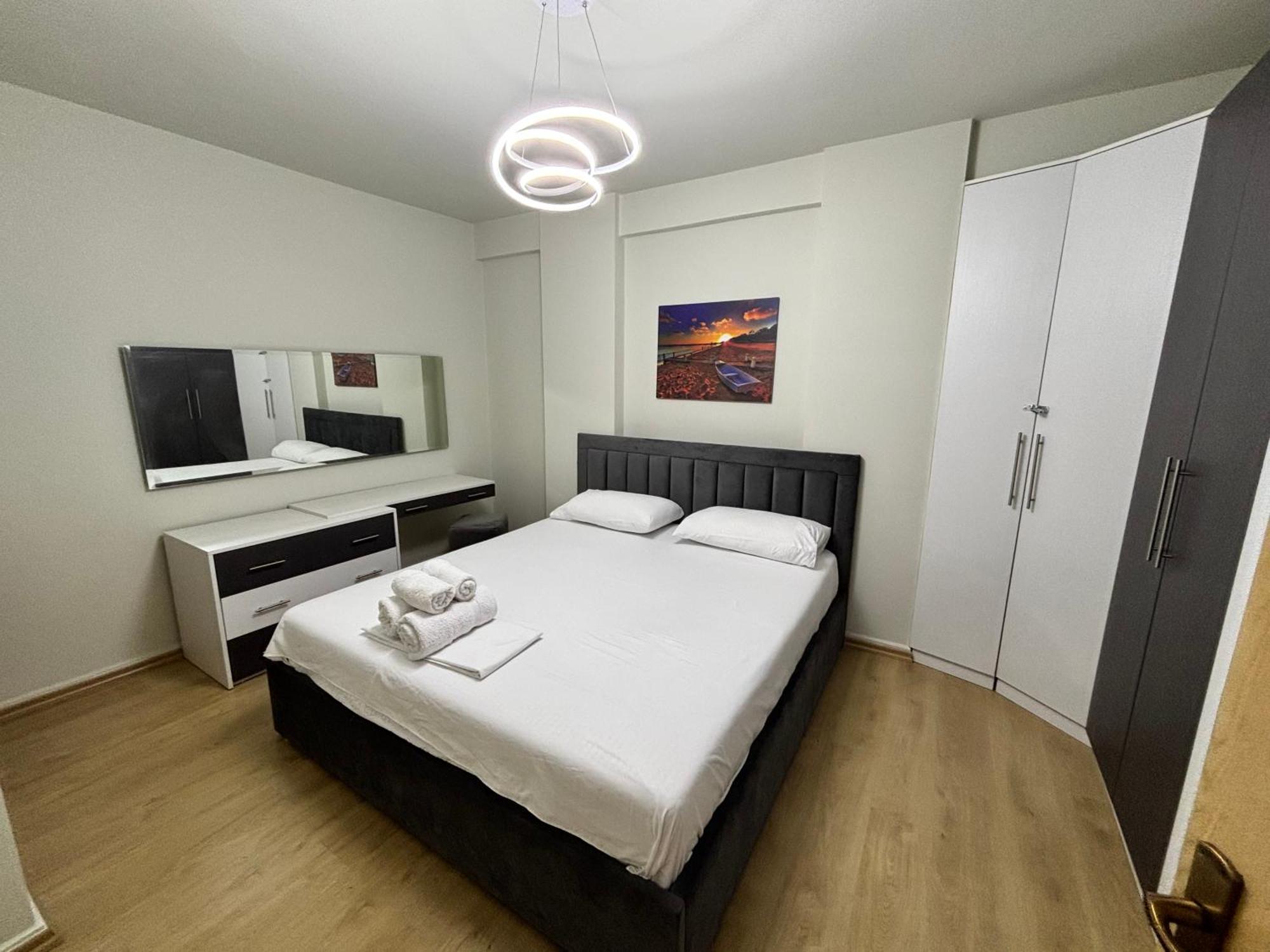 Edi'S Apartament Tiran Dış mekan fotoğraf