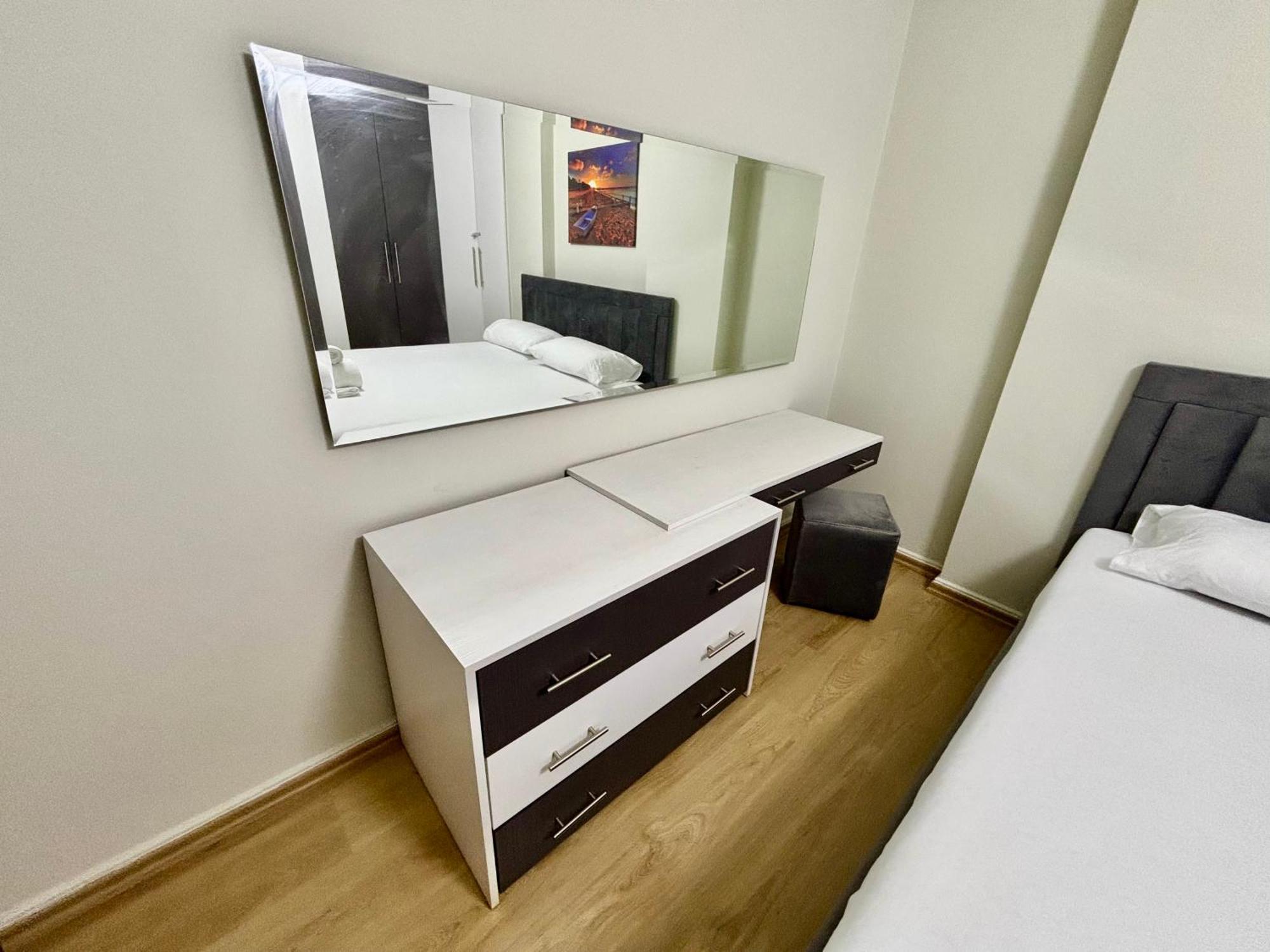 Edi'S Apartament Tiran Dış mekan fotoğraf