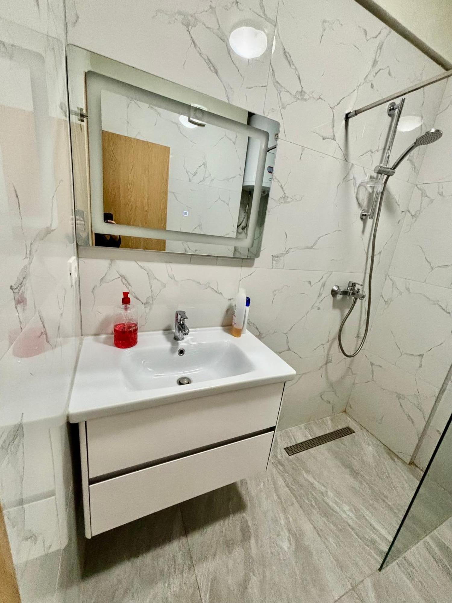 Edi'S Apartament Tiran Dış mekan fotoğraf